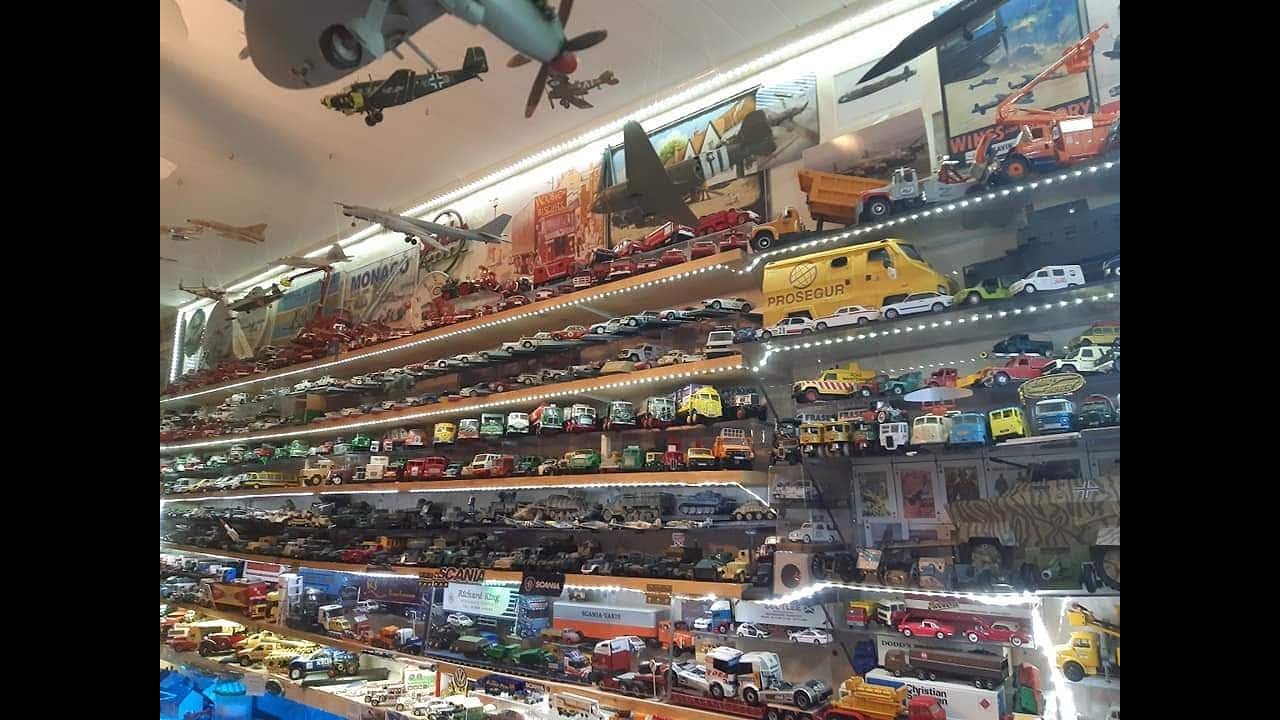 My Diecast Truck Collection ( Inside The Model Room )