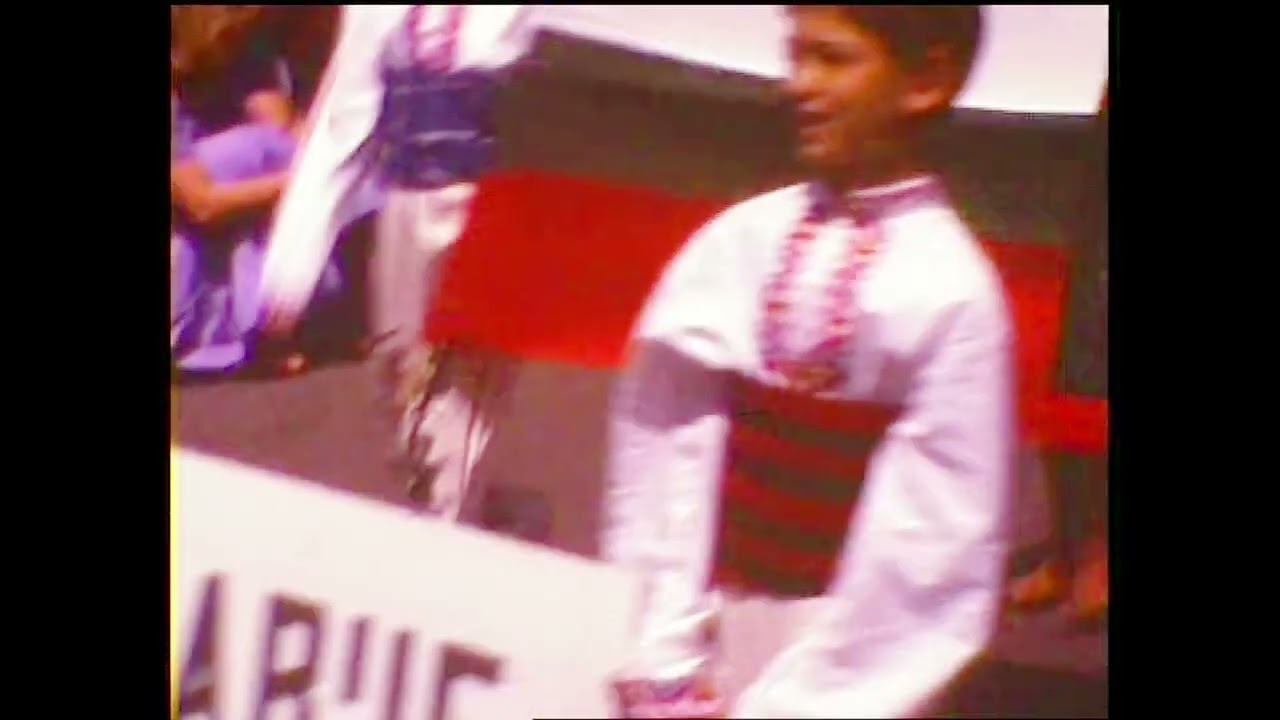 WERELDFESTIVAL VAN FOLKLORE - HELLO SCHOTEN - 1979