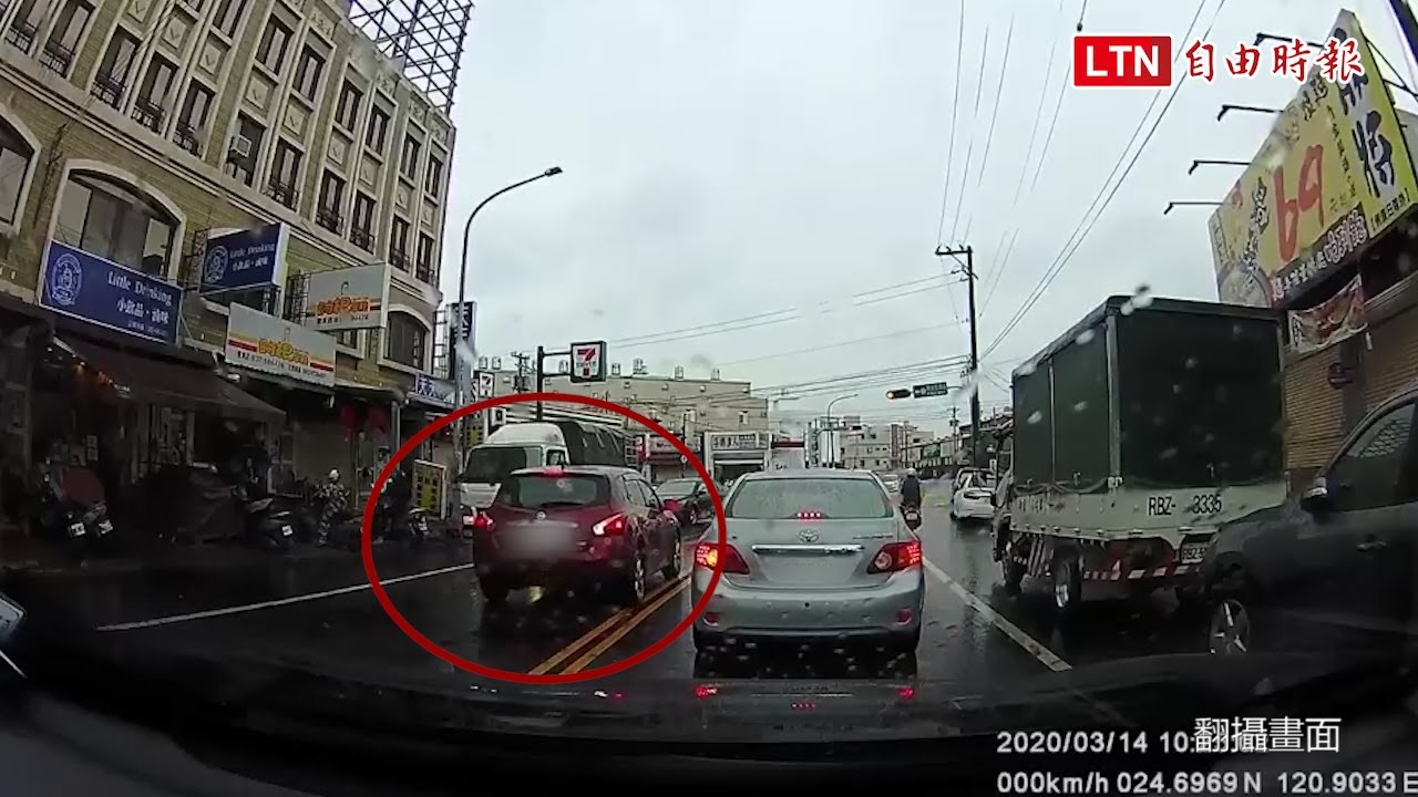 頭份三寶駕駛逆向急駛超車 3秒後遇「大魔王」GG了（翻攝畫面）
