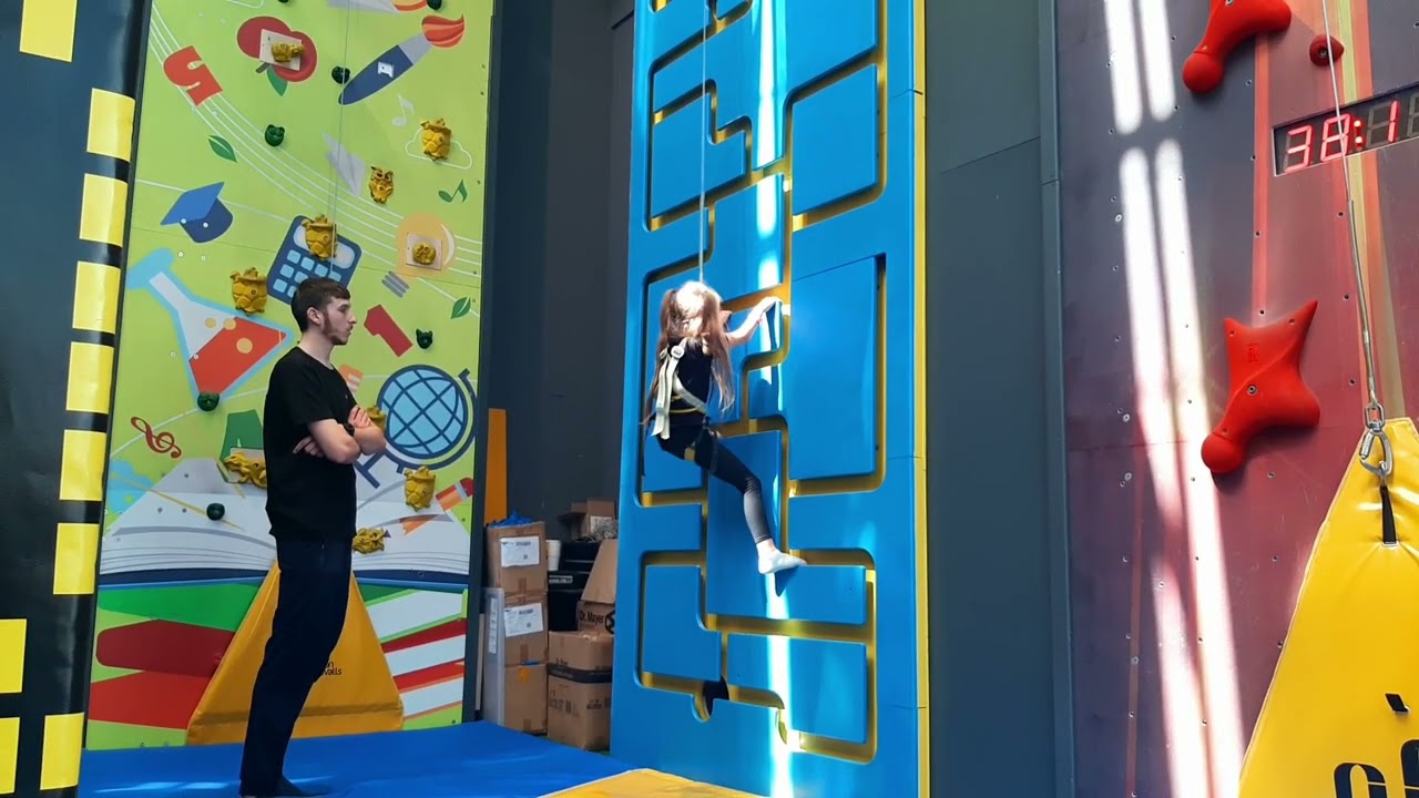 Kiddo play academy..mulțumim personalului ptr amabilitate și implicare.(Nicu și Ionuț!)