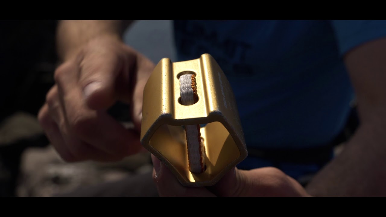 Rock Climbing - Placing a Torque nut for protection
