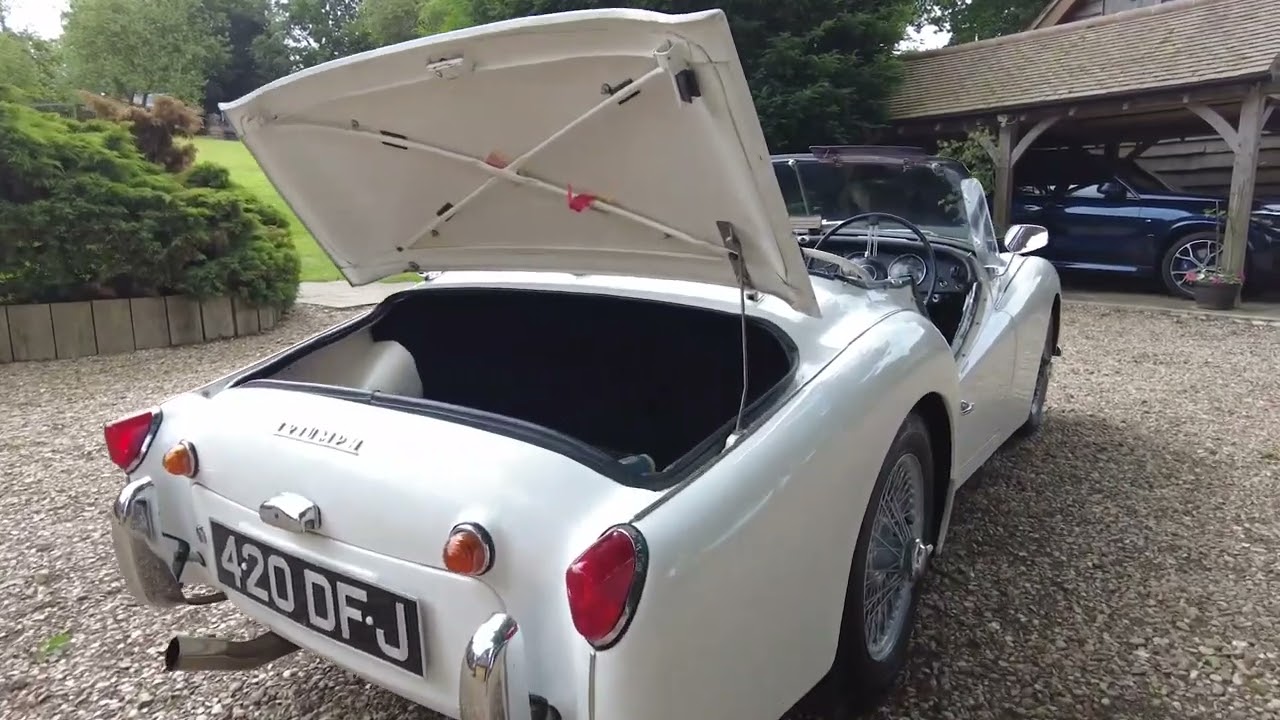 1961 Triumph TR3A - Interior Review