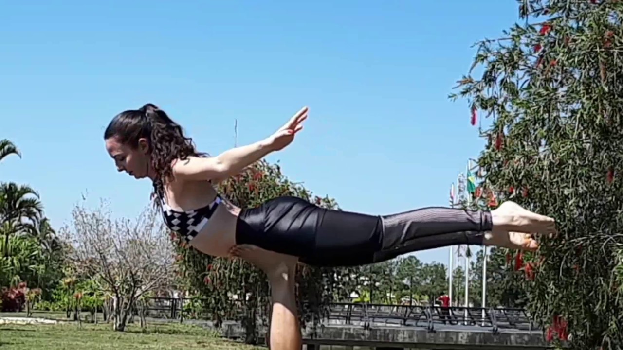 AcroYoga