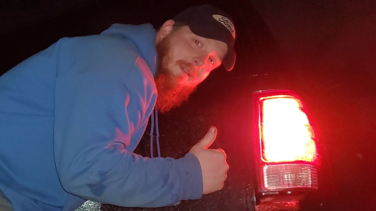 2003-2006 Ford Expedition Tail Light bulb/Brake Light/Turn Signal/Reverse Light Replacement