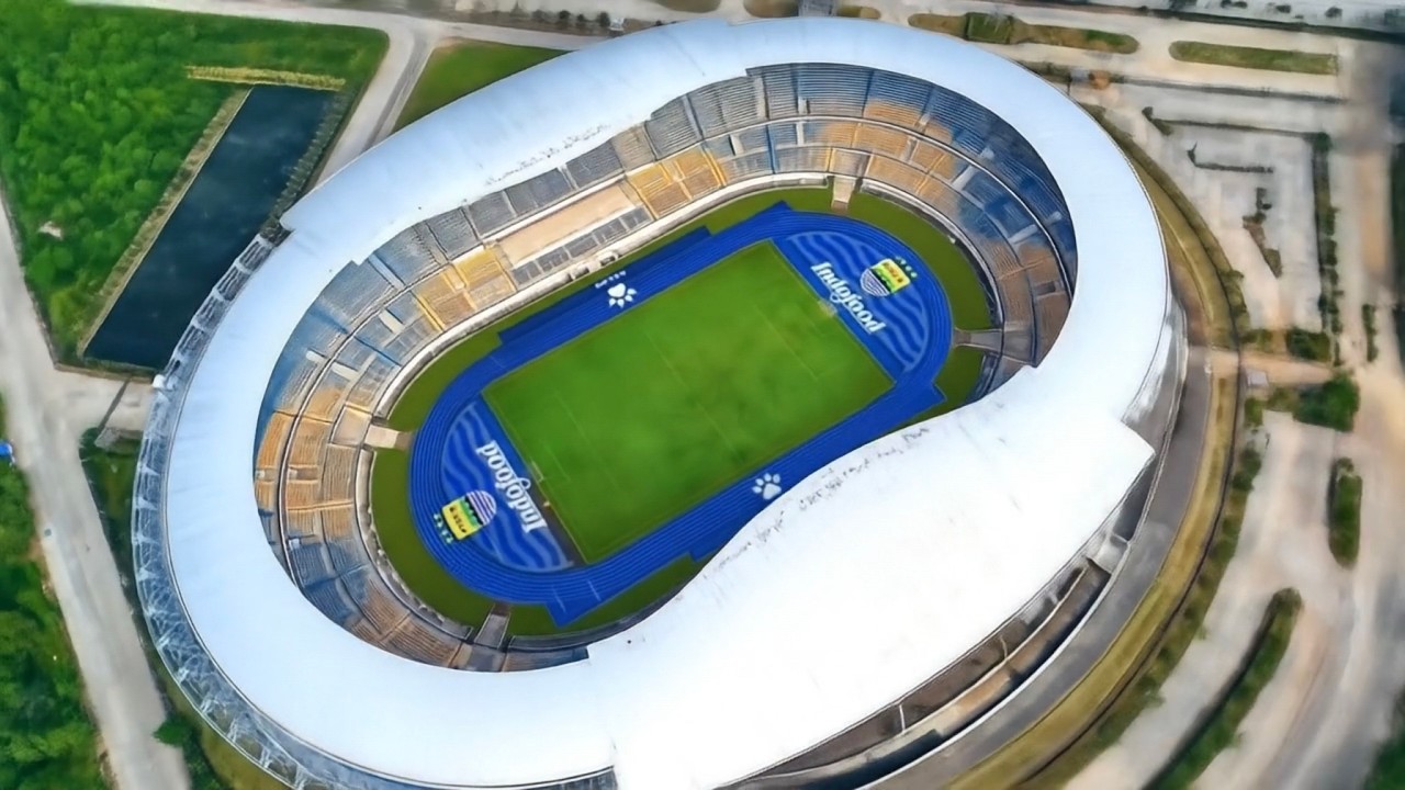 MAKIN KEREN‼️WARNA LINTASAN ATLETIK STADION GBLA DIUBAH MENJADI BIRU, FASILITAS TERIS DITINGKATKAN