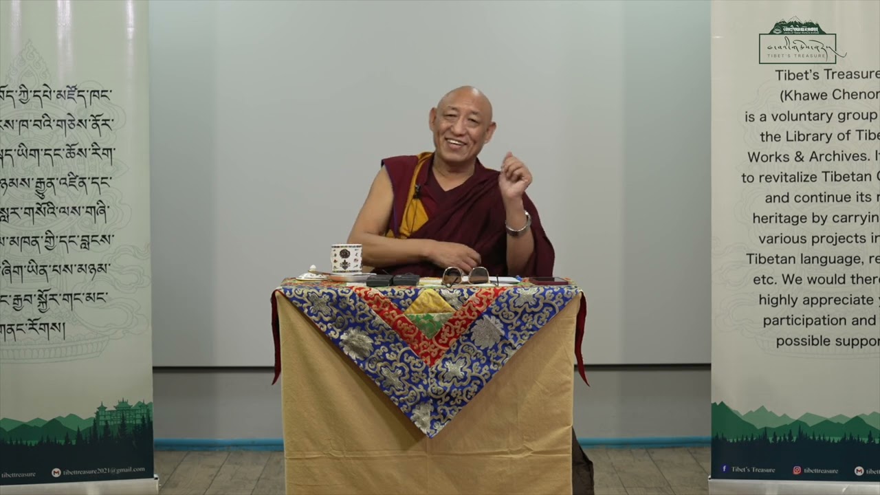 རྩོམ་རིག་ནི་སྤྱི་ཚོགས་ཀྱི་སྒྲོན་མེ་ཡིན།