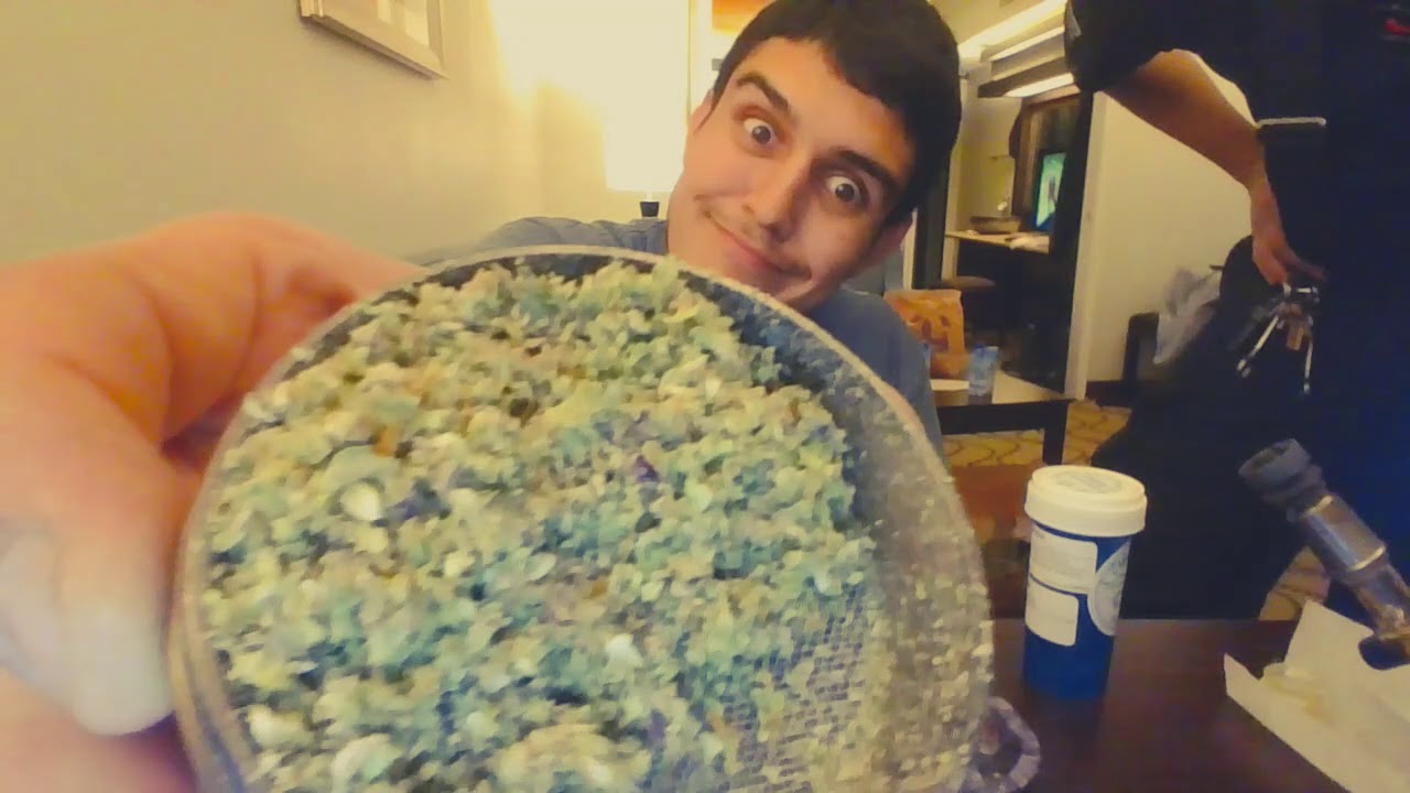 #Canasociety rollin blunts
