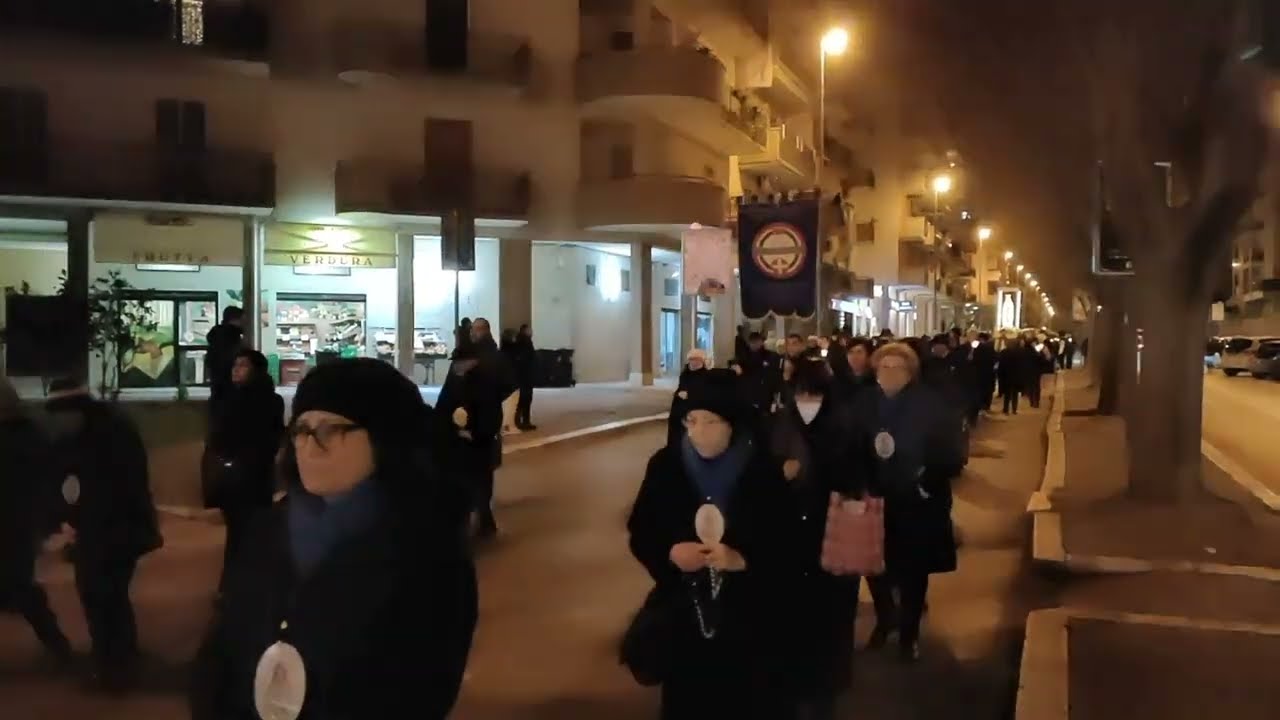FIACCOLATA MADONNA DI LOURDES  - trani 11 febbraio 2023 -