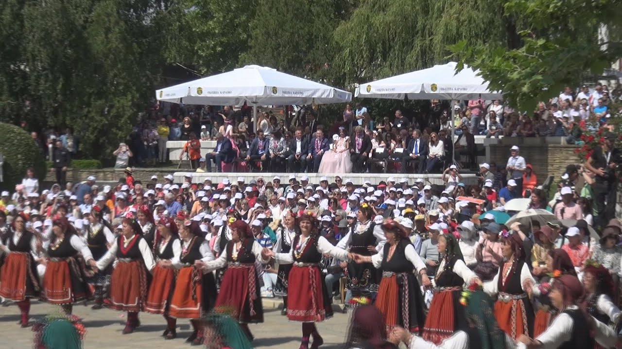 Светът дойде в Карлово на Празника на розата