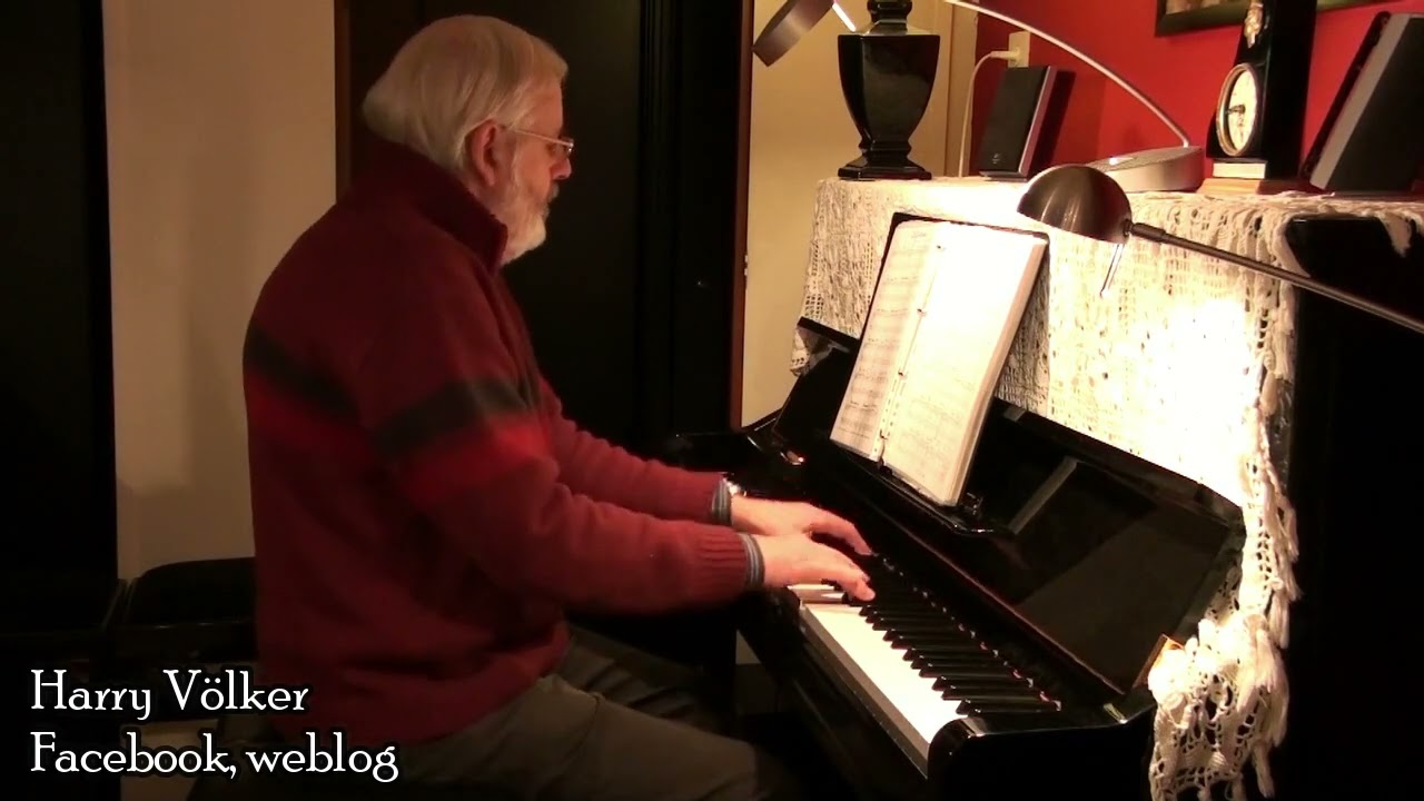 LA SOLITUDINE - LAURA PAUSINI - piano - Harry Völker