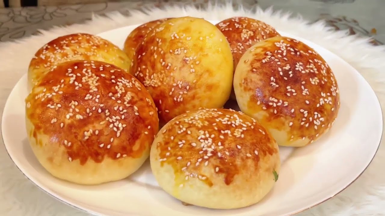 Yummy Chicken Buns Recipe | Chicken Bread | Fluffy Chicken Buns | Bakery style Chicken Stuffed bread