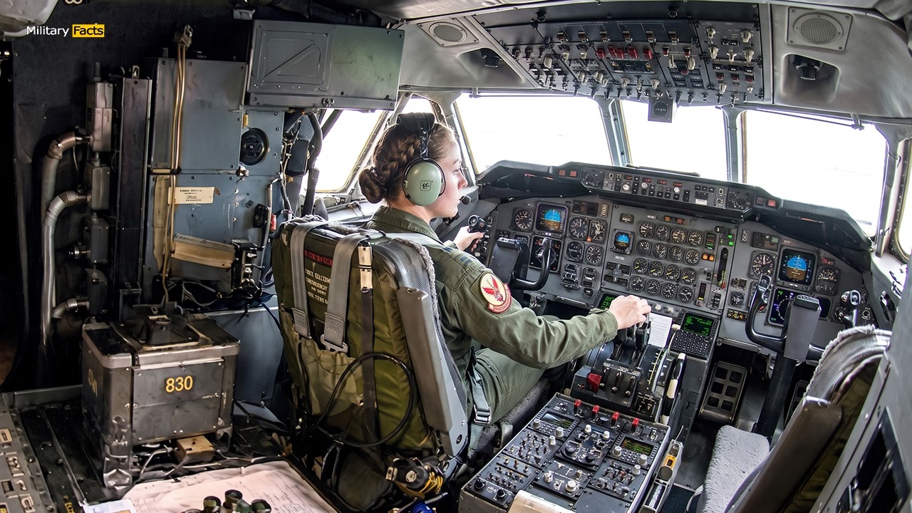 ИРАНСКАЯ ПАНИКА! Пилоты и экипажи самолетов KC-135 ВВС США работают на полной скорости