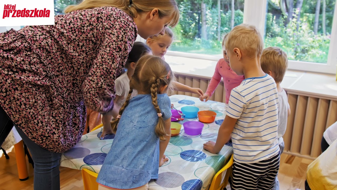 Kolory – zabawa sensoplastyczna | Zabawy z Panią Olą