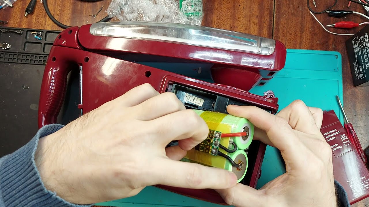 Замена Аккумулятора  Pb 6V 4.5Ah на LiFePO4 6V 6Ah в фонарике с приемником Sunca S7-238B