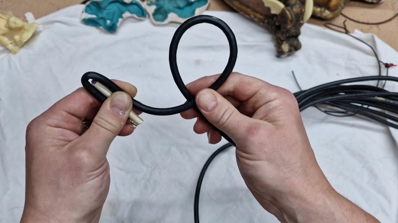 How To Tie a Harp String Knot - In Detail