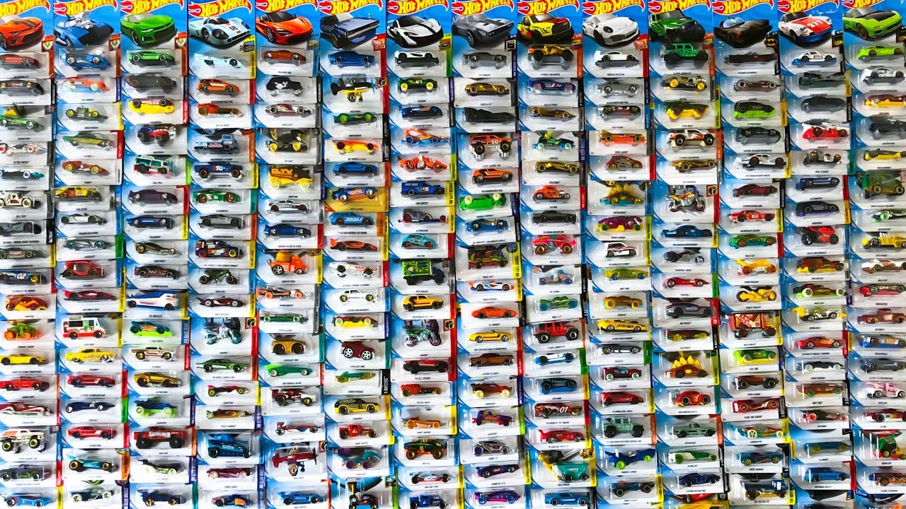 Давайте откроем 250 Hot Wheels!