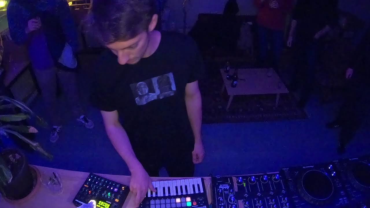 Parallel Pasts w/ Ljuben Deriban LIVE