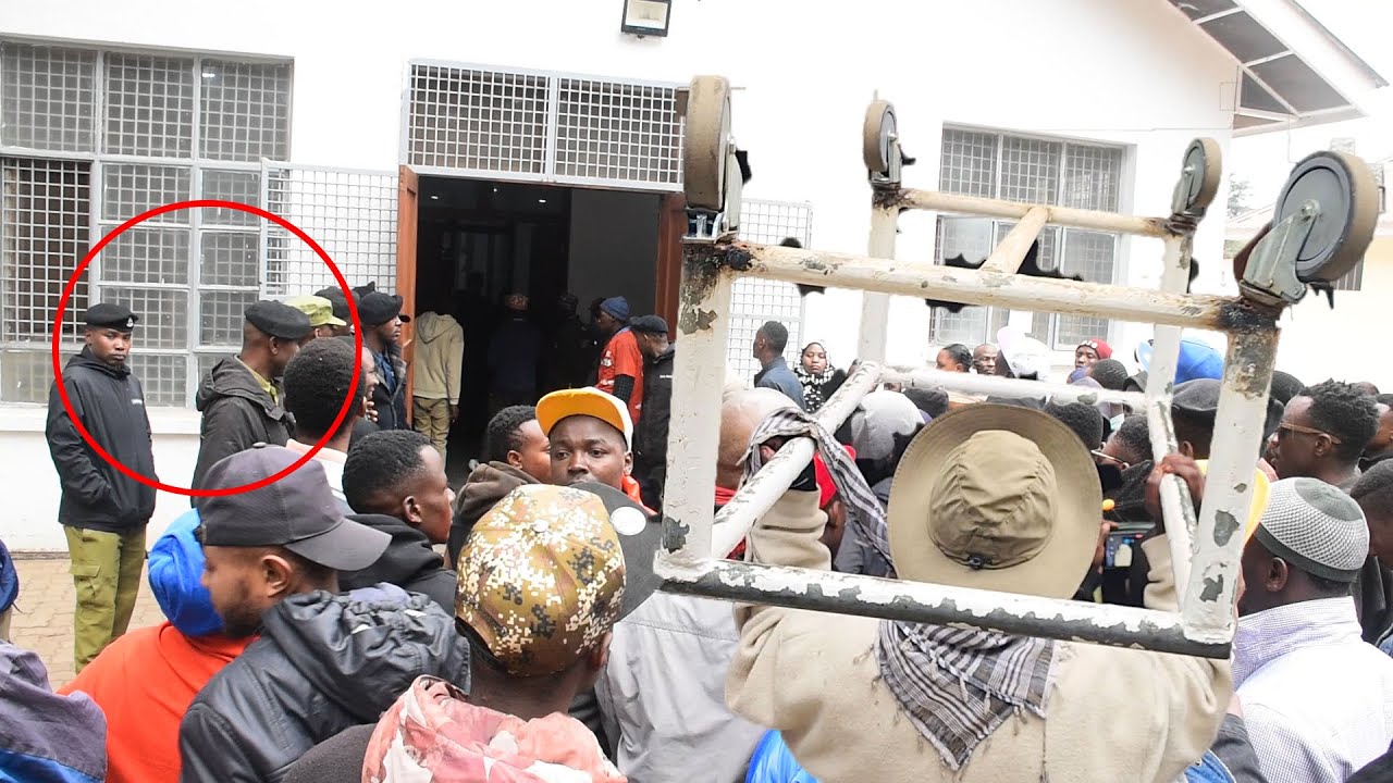 VURUGU KUBWA ARUSHA VIJANA WAVAMIA MOCHWARI KUCHUKUWA MWILI KIBABE BAADA YA KUDAIWA LAKI 9 NA 10..
