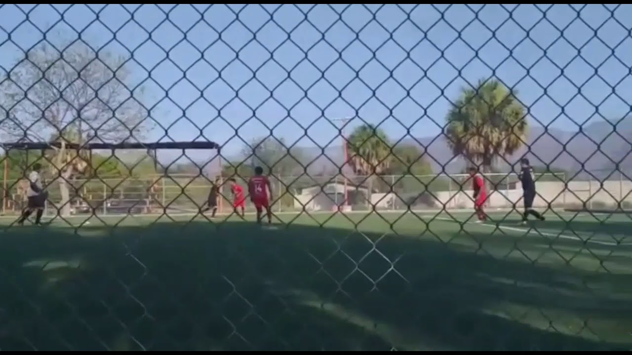 Escombros, mi primer partido fuera de la porteria jajajaja