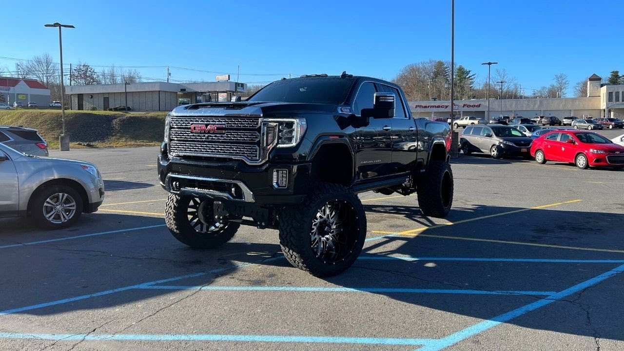 **INSANE TUNED 2020 DURAMAX ON 40'S**