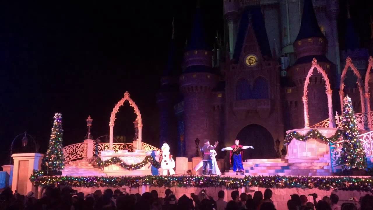 Christmas Decorations At Magic Kingdom & “A Frozen Holiday Wish” Full Show November 5, 2015