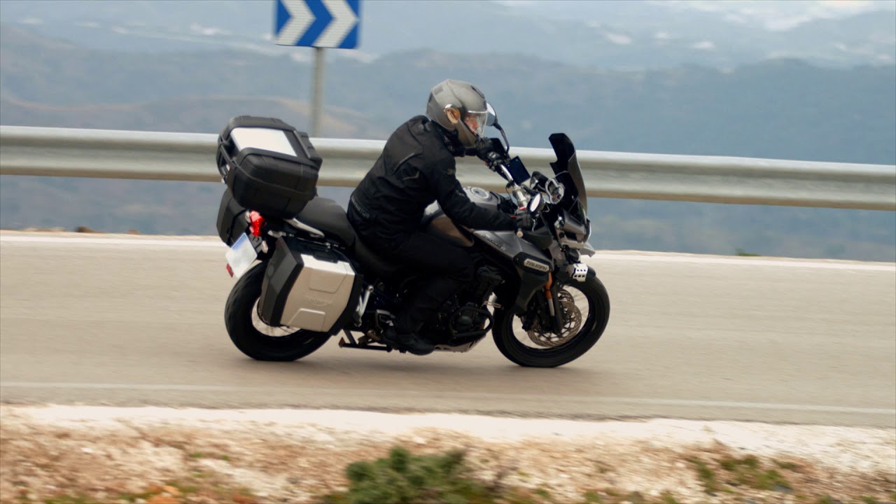 Garmin zūmo XT: poznaj uniwersalne urządzenie nawigacyjne dla motocykli
