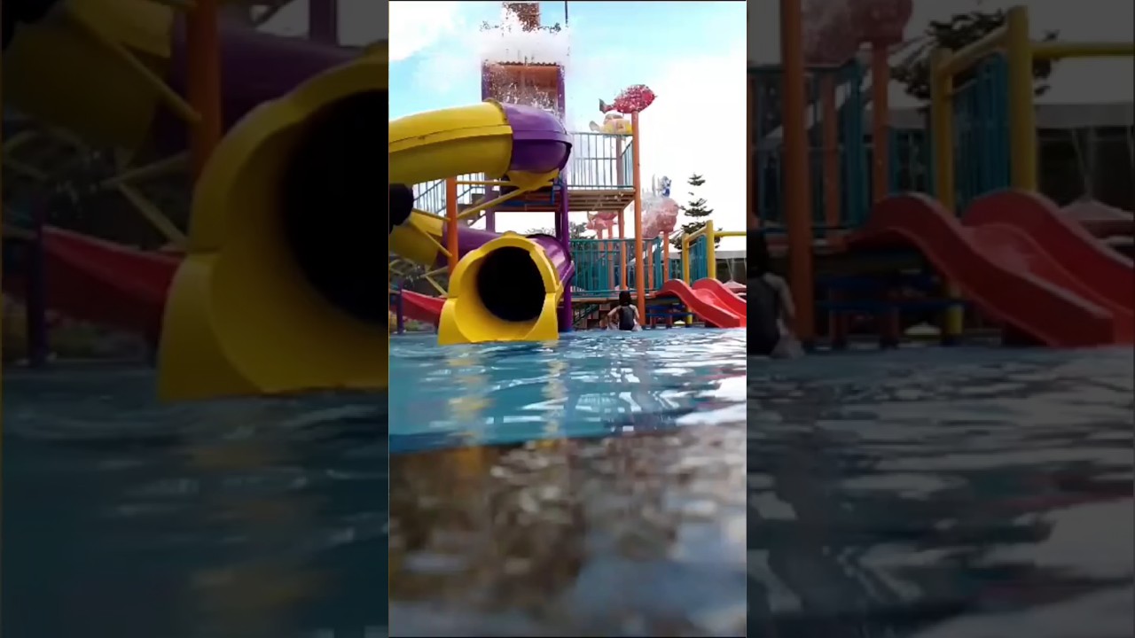 SERUNYA MELUNCUR! #berenang #meluncur #perosotan #shorts #shortsindonesia #ngeshortsbareng