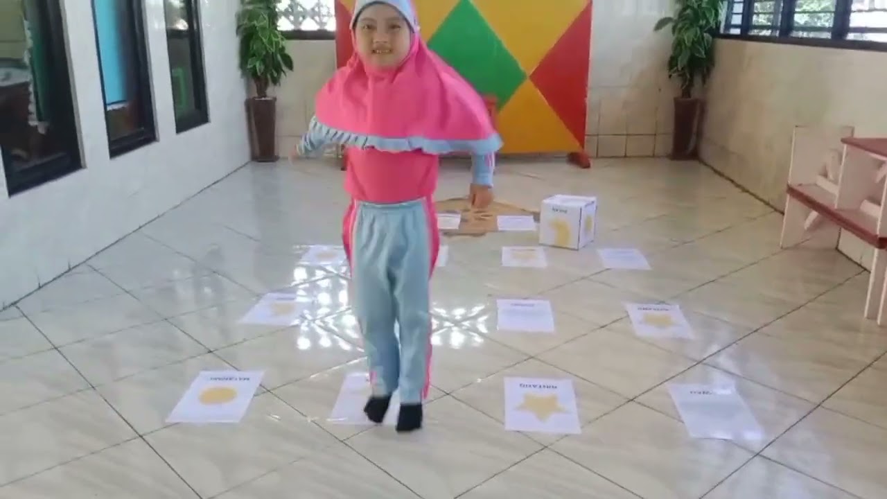 Bermain Dadu Benda Langit B2