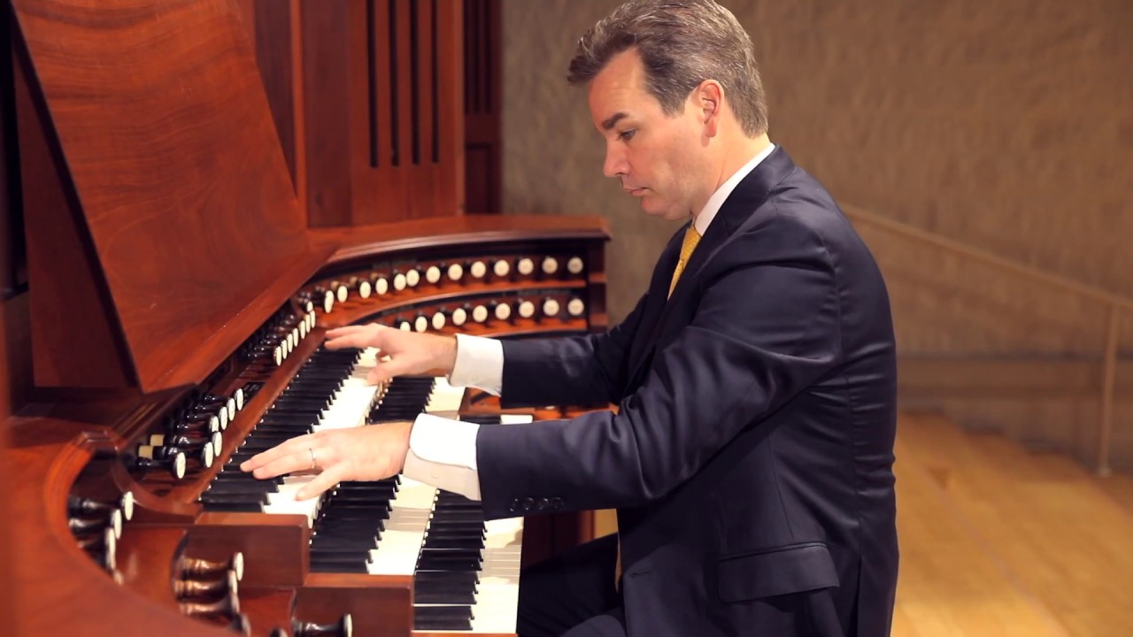 Ken Cowan plays the Rakoczy March by Hector Berlioz arr. George Baker (after Horowitz)