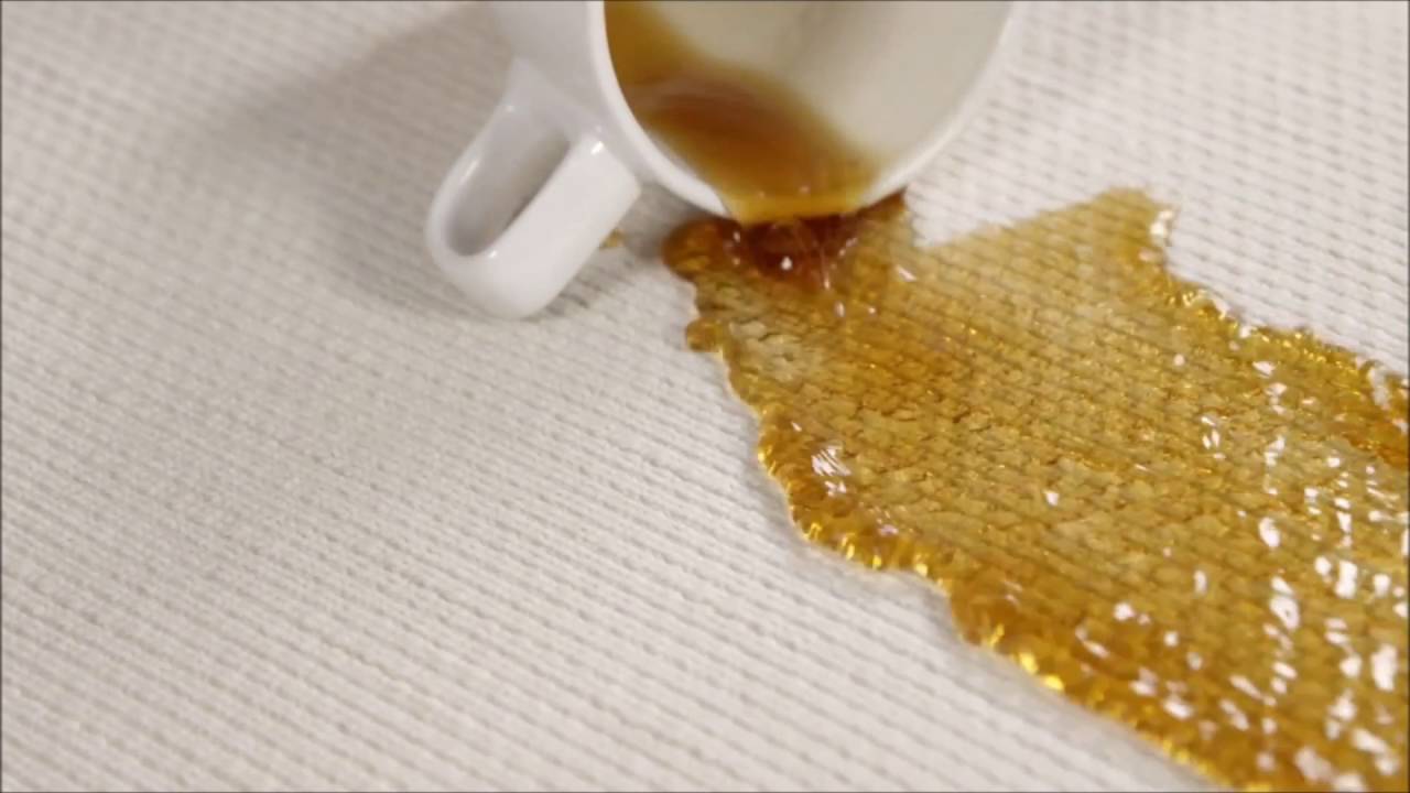 Cómo aplicar un protector líquido para tapicerías y muebles tapizados