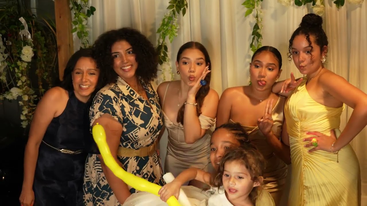 Photo Booth At Wedding Event. Rent Now!