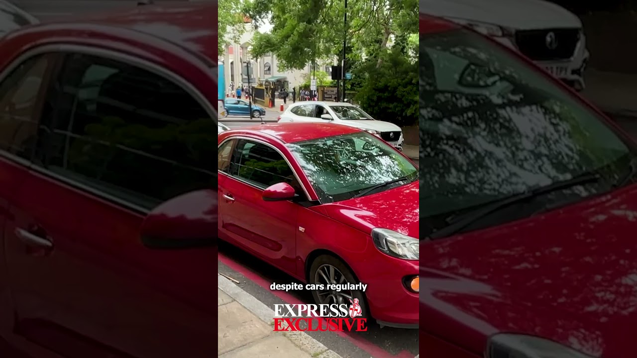 Mosque Parking Chaos in Central London! | Daily Express  #news