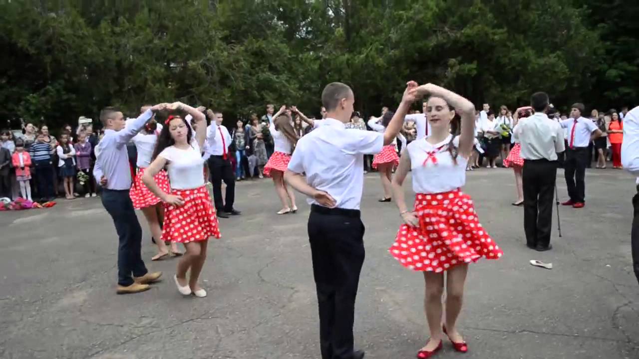 Clasa a XII-a ,,B`` . Liceul Teoretic ,, Silvian Lucaci`` r.Rîșcani o.Costești