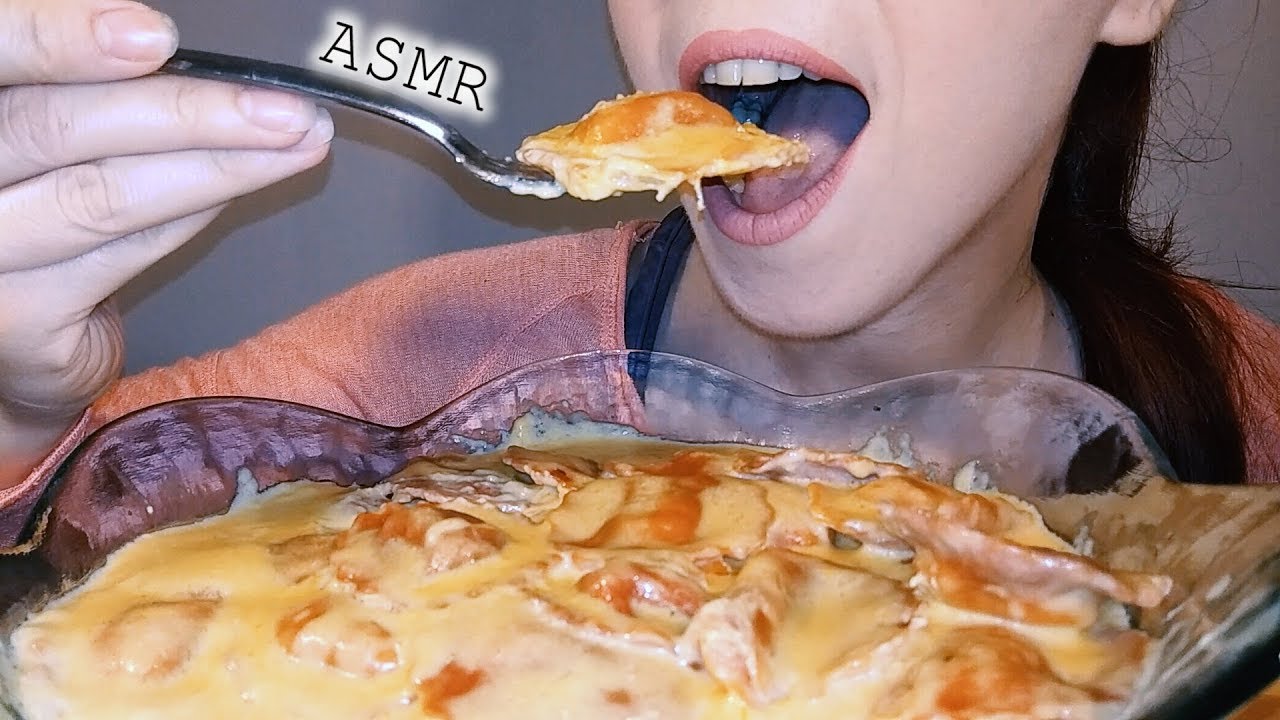 ASMR eating: Creamy & Cheesy Red Pasta filled with Bacon | Sticky Sounds | Whispering