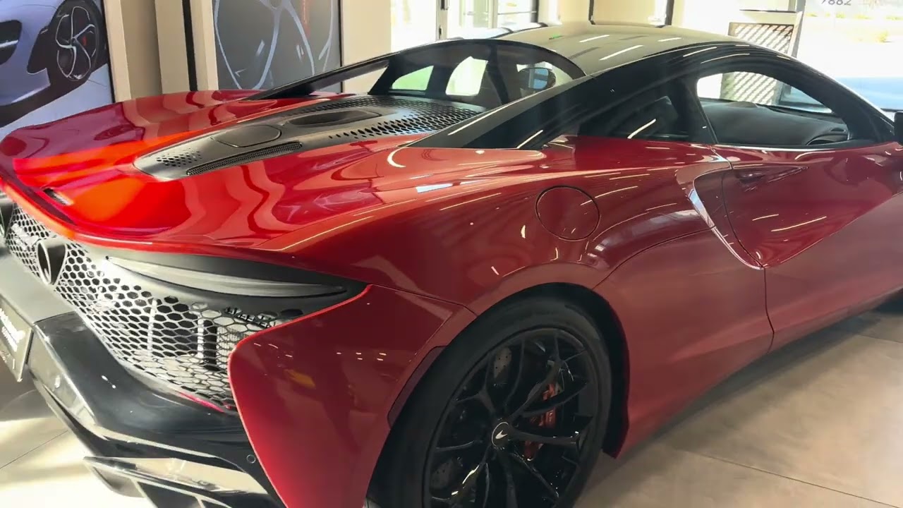 2024 McLaren Artura Coupe