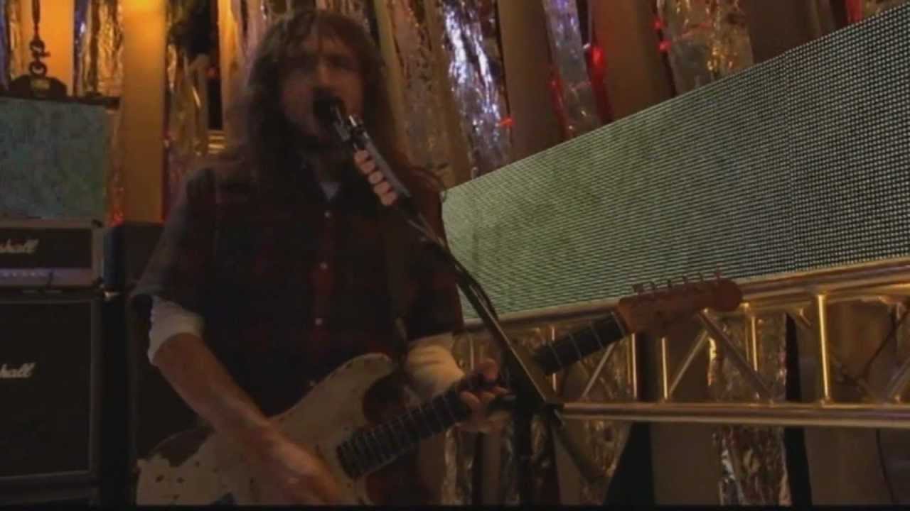 Red Hot Chili Peppers - Right on Time - Live at Fuse Studios