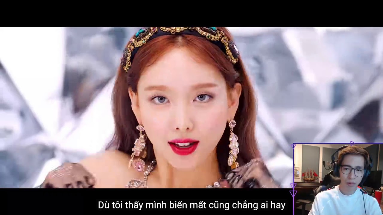 TWICE 
