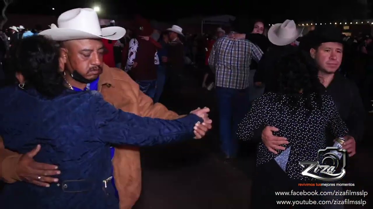 Grupo Legitimo en vivo desde Pardo, Villa de Reyes en los XV Años de Maya (parte 4)