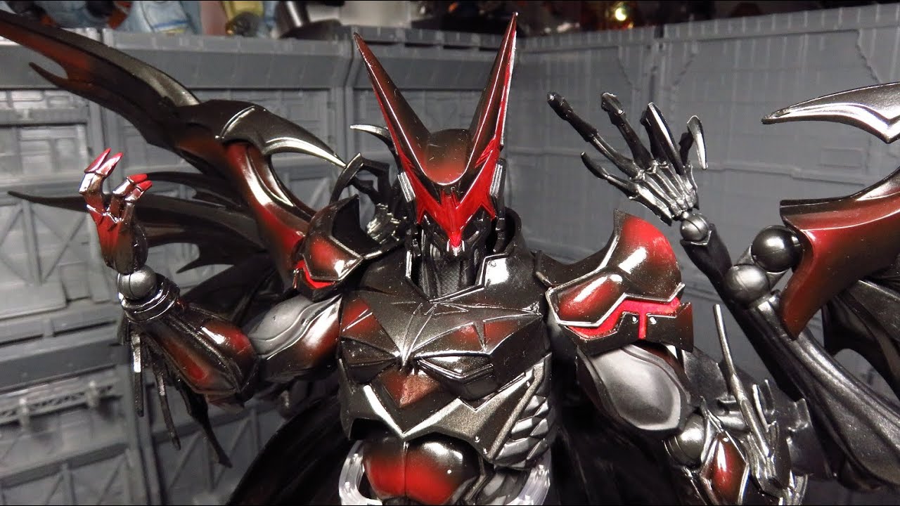 Обзор Batman от Tetsuya Nomura от Play Arts Kai Variant