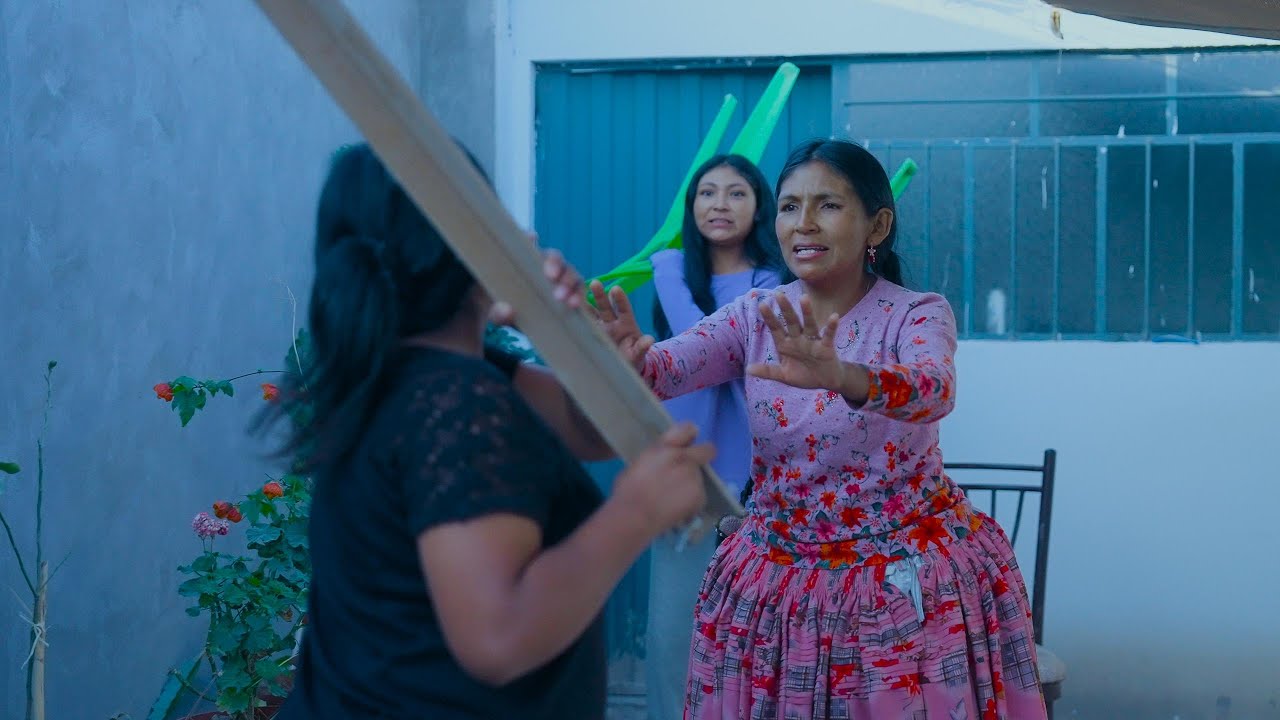 ningún hombre vale más que una hermana 👭