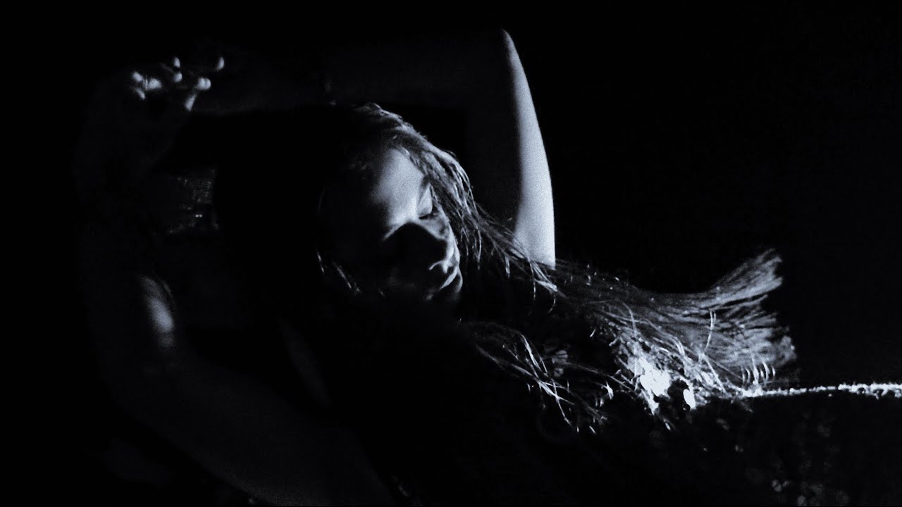 AAriel, Elk - Sex Hotel (Official Video)