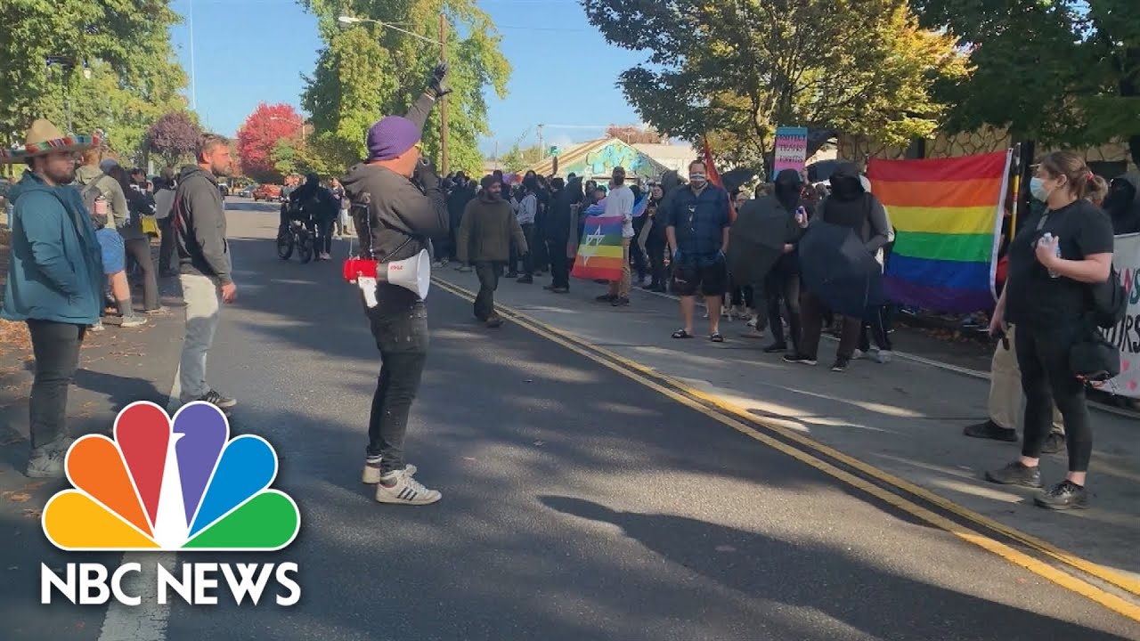 Armed Protesters Target Oregon Drag Queen Storytime