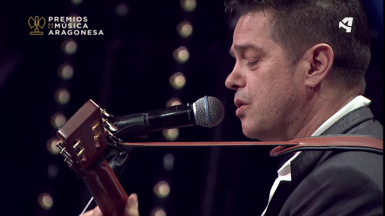 Actuación de Santiago Auserón en los XVIII Premios de la Música Aragonesa