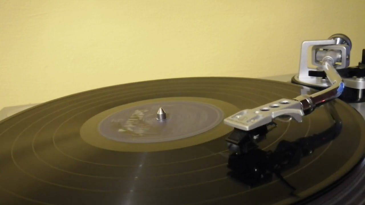 NEGRA SARAMULLA - GILBERTO TORRES Y SU CONJUNTO (CUMBIA 33RPM)
