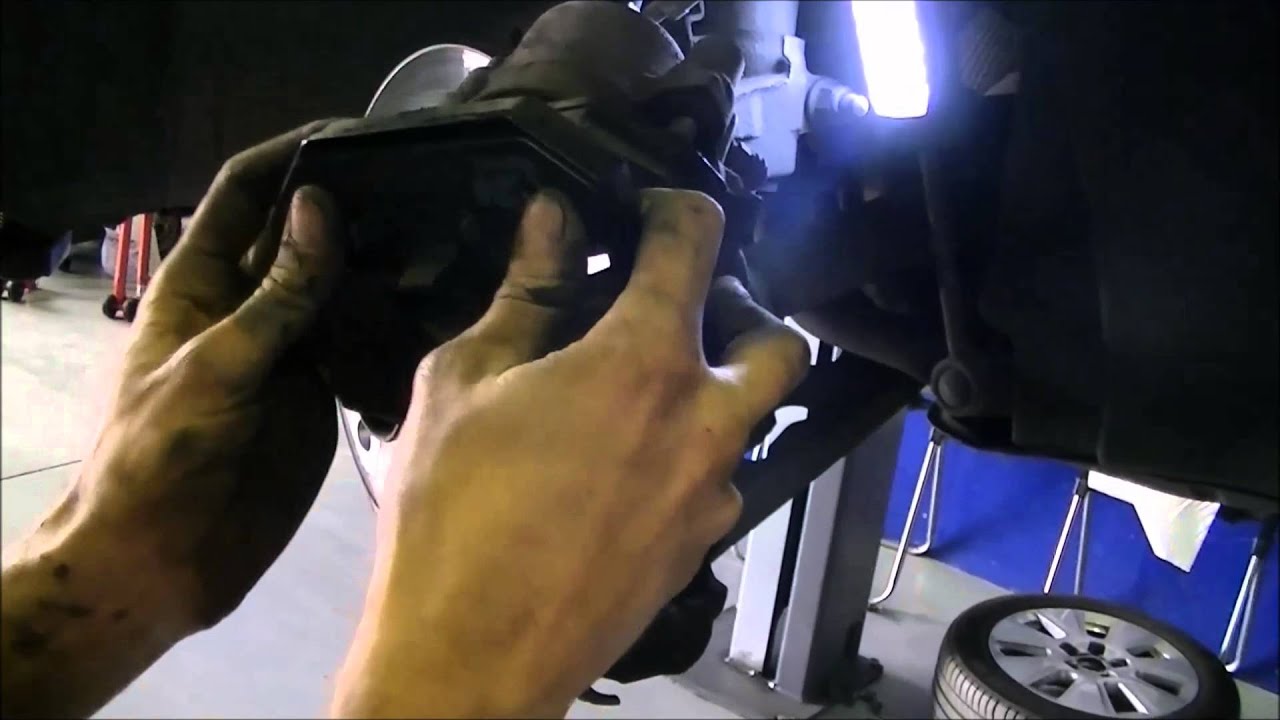 VídeoTutorial  HD | Cambio de Pastillas delanteras Audi A3 2009