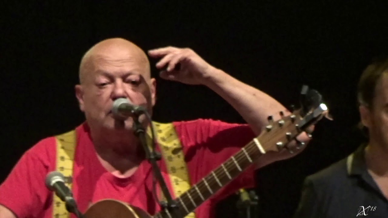 Pigalle - Dans la salle du bar-tabac de la rue des Martyrs (Les 20 ans du Grillen, Colmar - 2018)
