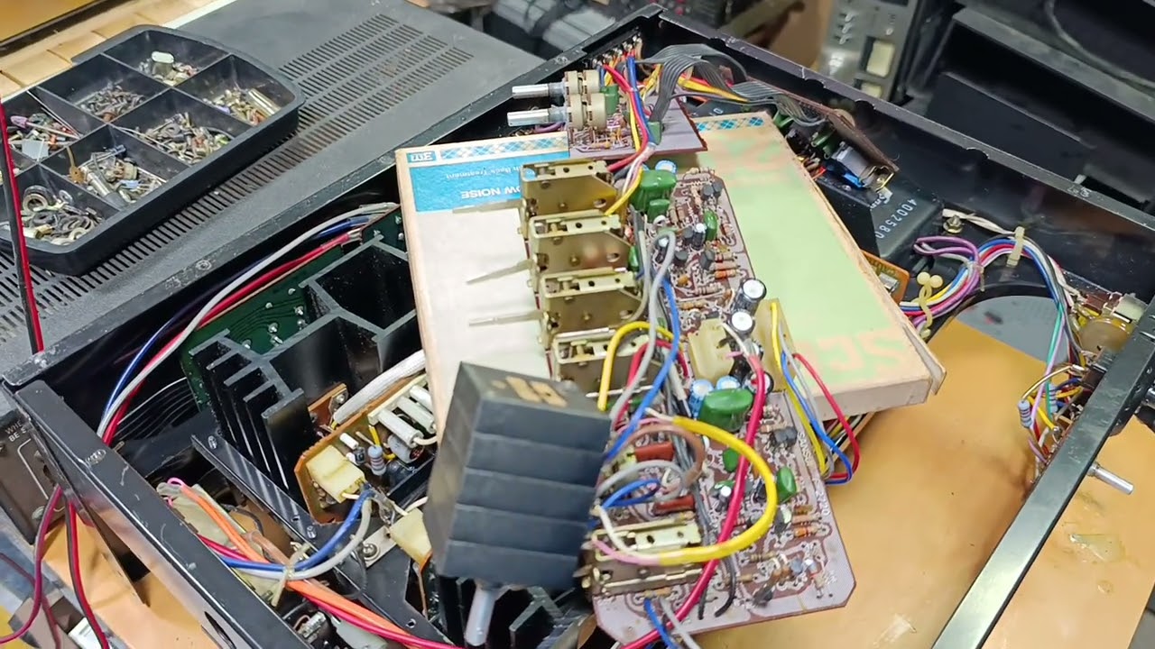 Preamplificadores Sansui AU-717 Pioneer SA-9500 MK-II