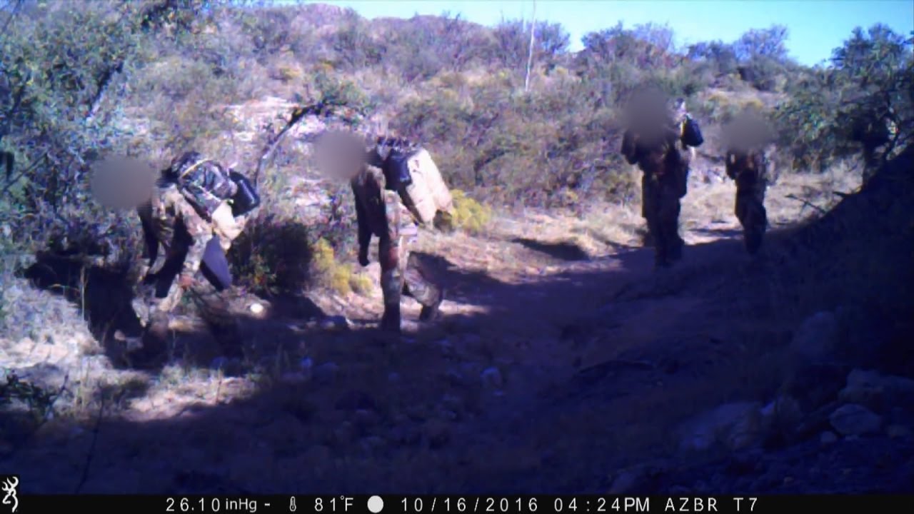 Vigilante border patrols US-Mexico border