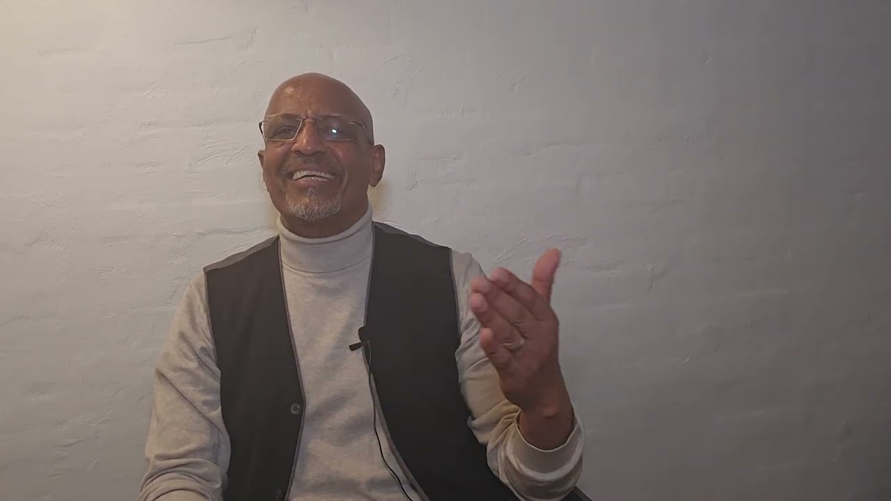 ያኣኪላ -- ንኣአምሮና