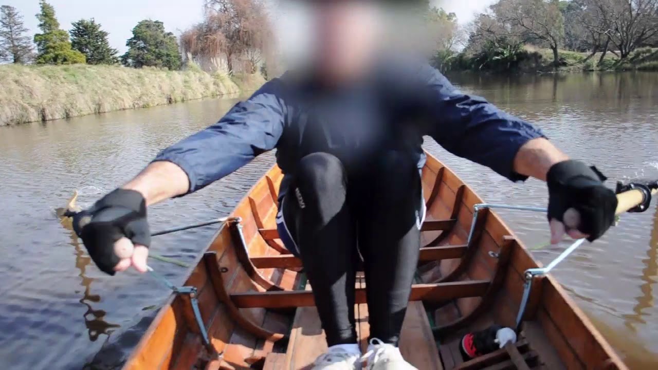 Bote Par Simple Con Timonel